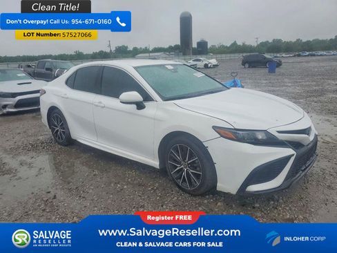 Used 2021 Toyota Camry SE FWD image 5