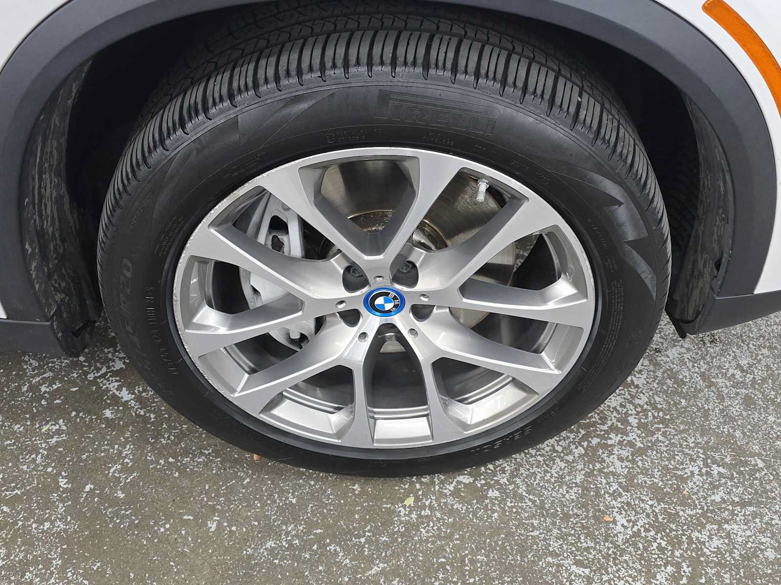 Used 2022 BMW X5 xDrive45e w/ Climate Comfort Package AWD/4WD image 9