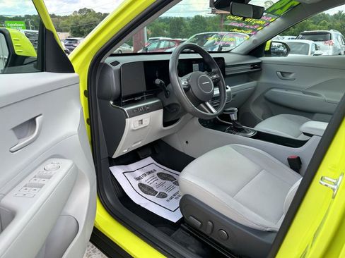 Used 2024 Hyundai Kona SEL image 5