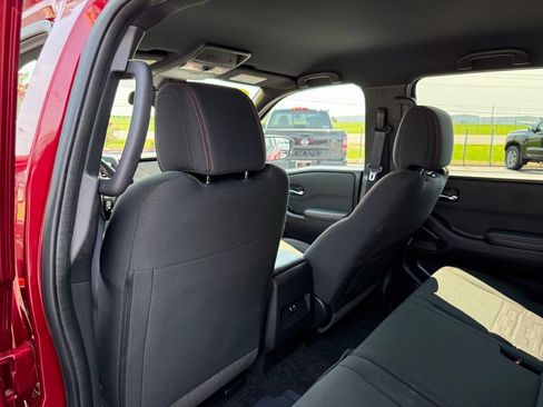 Used 2024 Nissan Frontier Pro-X RWD image 9