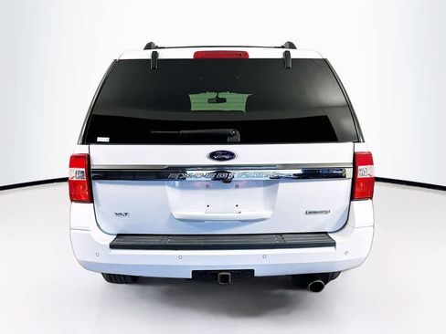 Used 2017 Ford Expedition XLT image 5