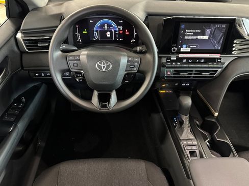 New 2026 Toyota Camry LE w/ Convenience Package FWD image 17