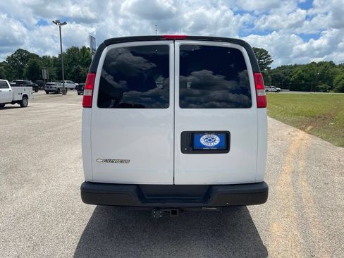 Used 2020 Chevrolet Express 3500 LS RWD image 5