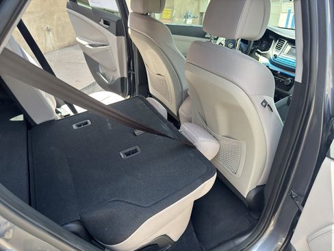 Used 2018 Hyundai Tucson SE FWD image 33
