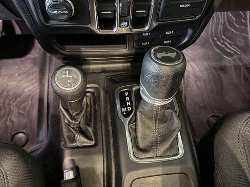 Used 2020 Jeep Wrangler Unlimited Willys image 16
