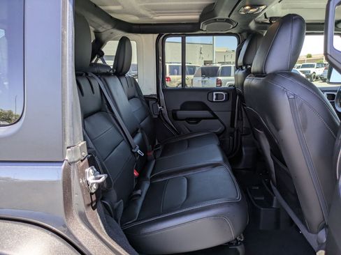 Used 2021 Jeep Wrangler Unlimited Sahara AWD/4WD image 30