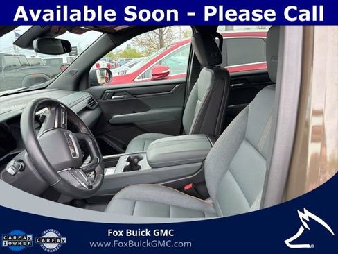 Certified 2025 GMC Acadia AT4 w/ Luxury Package AWD/4WD image 10