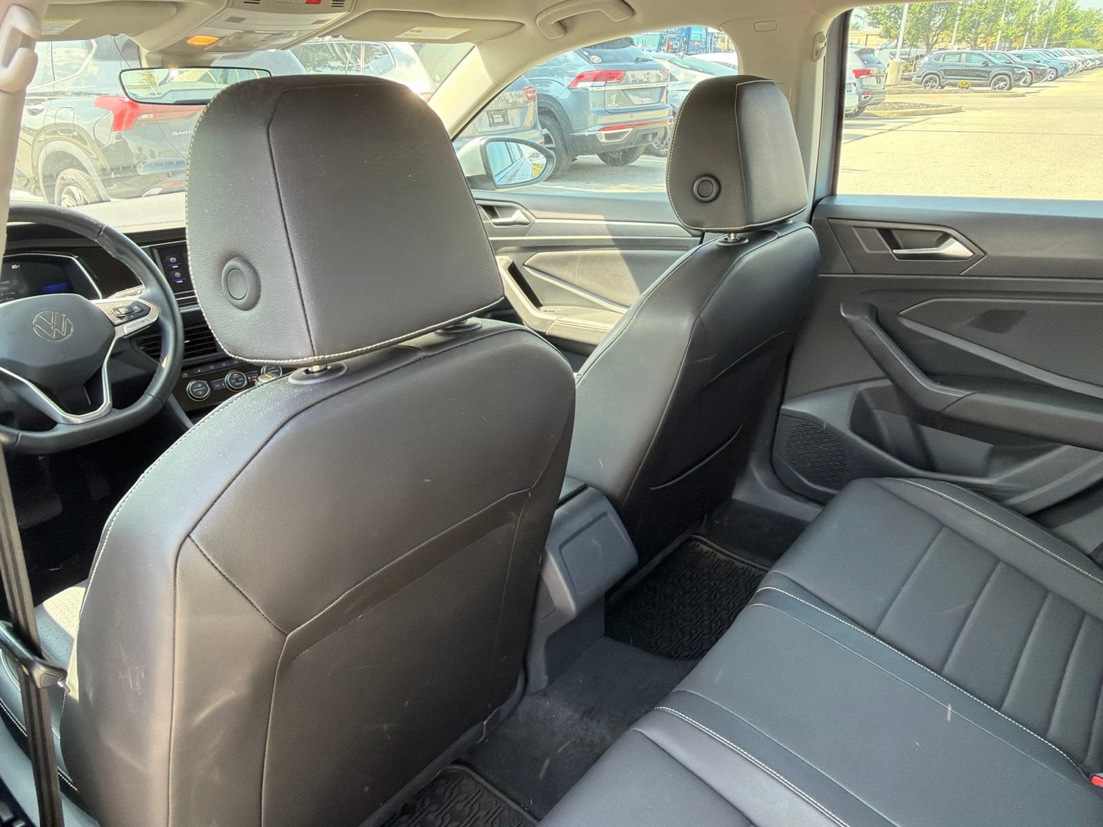 Certified 2023 Volkswagen Jetta SE FWD image 39