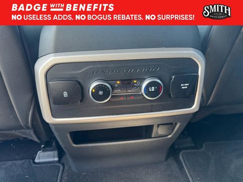 Used 2022 Ford Expedition Max Limited image 6