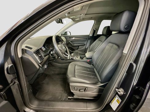 Used 2023 Audi Q5 2.0T Premium w/ Convenience Package AWD/4WD image 13