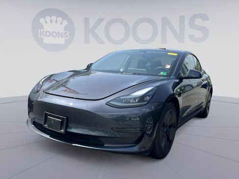 Used 2023 Tesla Model 3 Standard Range RWD image 1