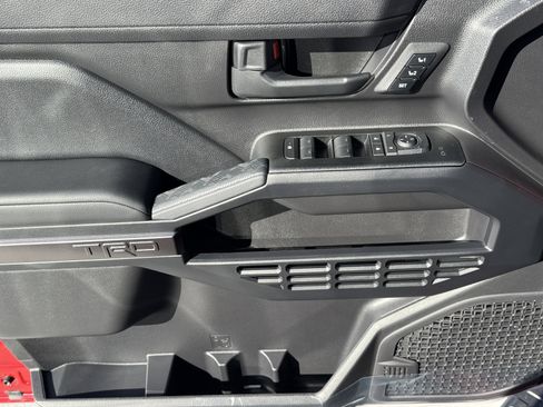 New 2025 Toyota 4Runner TRD Off-Road Premium image 17