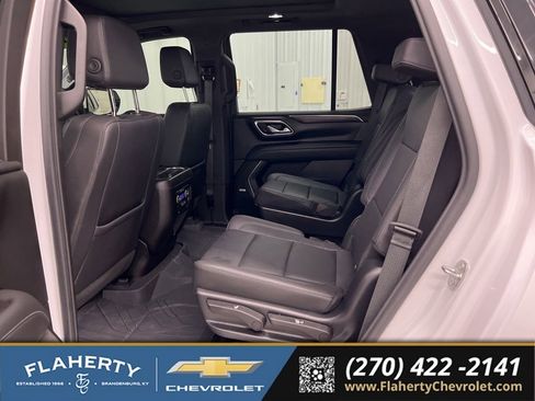 Used 2023 Chevrolet Tahoe Z71 w/ Luxury Package AWD/4WD image 11