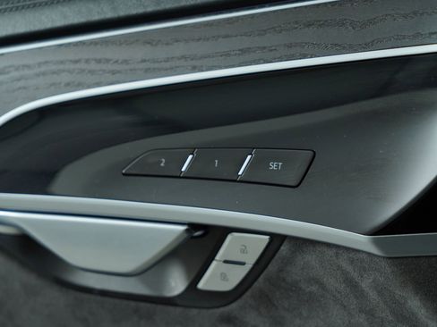 Certified 2021 Audi A8 L 4.0T AWD/4WD image 48