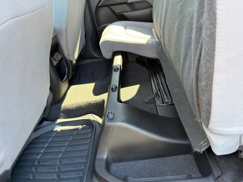 Used 2022 Chevrolet Colorado W/T w/ WT Convenience Package image 19