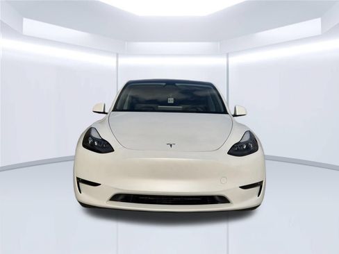 Used 2024 Tesla Model Y Performance AWD/4WD image 2