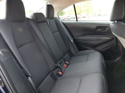 Used 2025 Toyota Corolla LE image 27