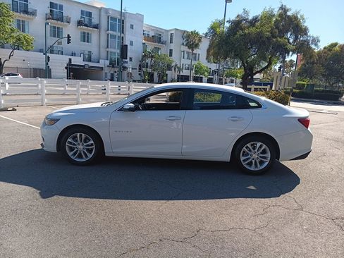 Used 2018 Chevrolet Malibu LT FWD image 5