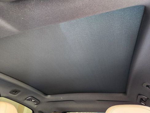 Used 2023 Porsche Cayenne Platinum Edition image 29