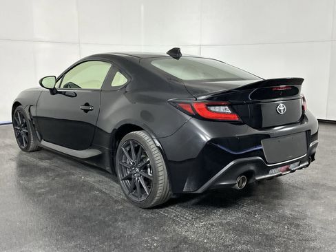 Used 2023 Toyota GR86 Premium w/ ALL Weather Mat Package (TMS) RWD image 6