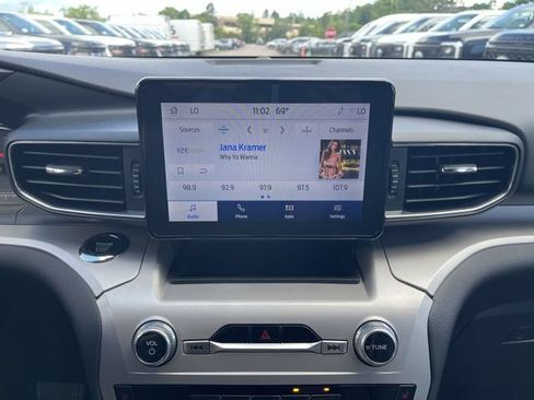 Certified 2023 Ford Explorer XLT w/ Equipment Group 202A AWD/4WD image 19