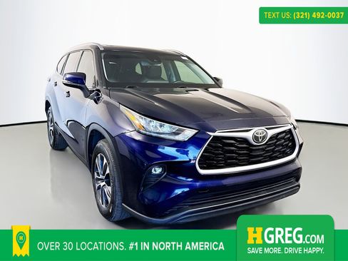 Used 2020 Toyota Highlander XLE image 1