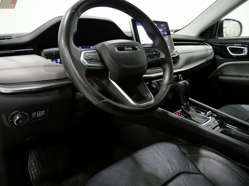 Used 2022 Jeep Compass Limited w/ Elite Group image 11