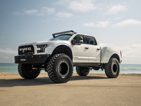 Used 2020 Ford F250 Platinum w/ FX4 Off-Road Package image 1