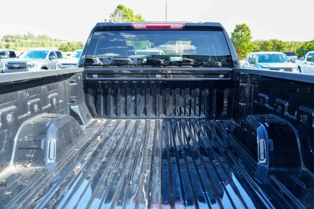 Used 2026 Chevrolet Silverado 1500 LT AWD/4WD image 11