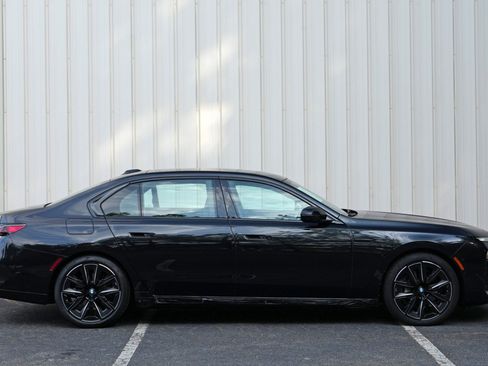 Used 2023 BMW 740i w/ Executive Package RWD image 67