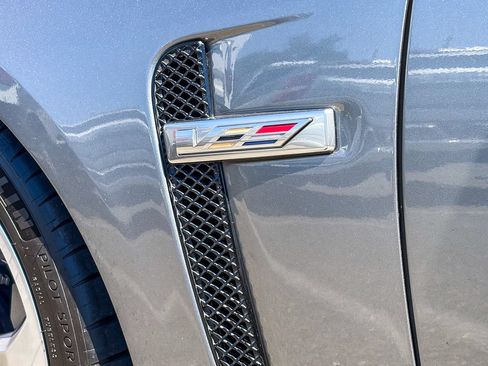 Used 2019 Cadillac CTS V w/ Luxury Package RWD image 6