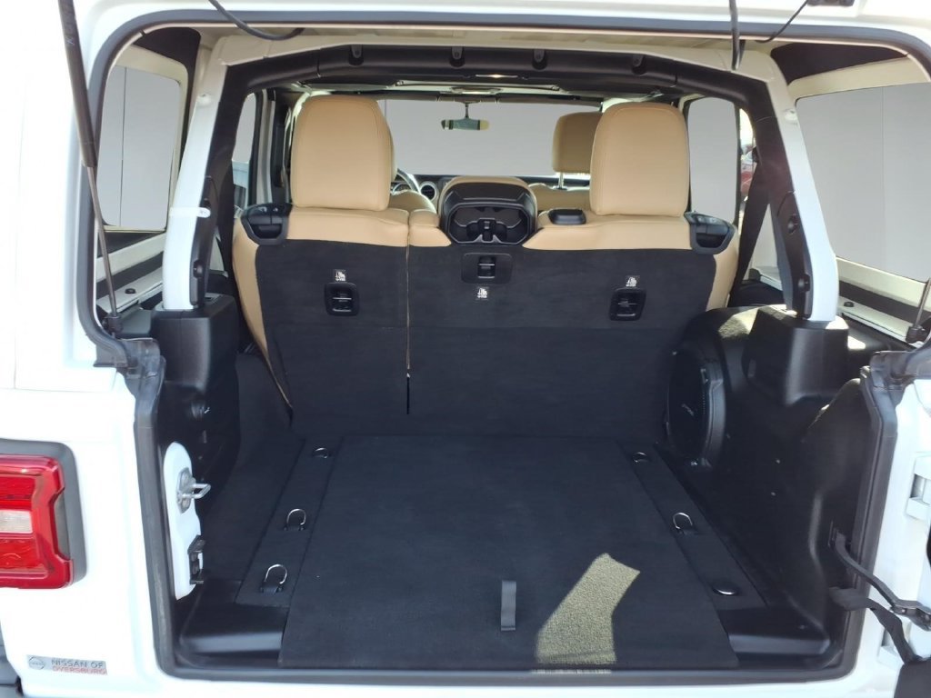 Used 2018 Jeep Wrangler Unlimited Rubicon AWD/4WD image 10