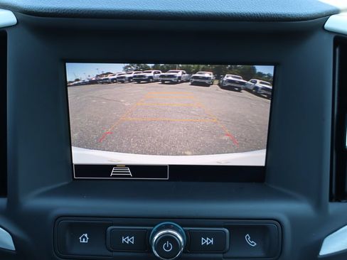 Used 2023 GMC Terrain SLE w/ Driver Convenience Package FWD image 12