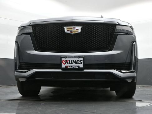 Used 2021 Cadillac Escalade ESV Sport w/ Driver Assist Tech Package AWD/4WD image 44