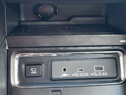 Used 2023 Subaru Ascent Limited w/ Technology Package AWD/4WD image 25