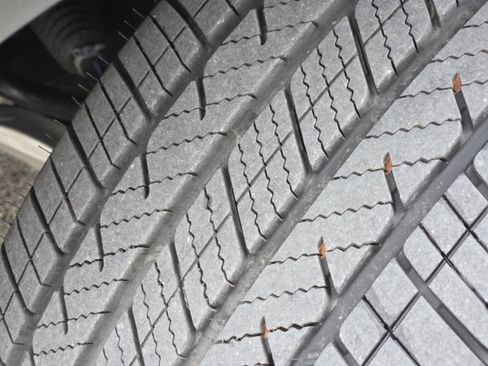 Used 2025 Honda Pilot Touring image 14