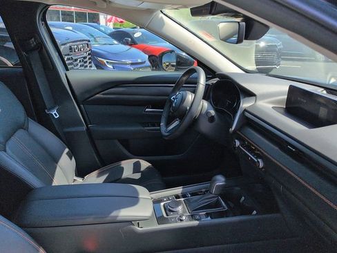 Used 2025 MAZDA CX-50 AWD 2.5 Hybrid w/ Premium Pkg image 10