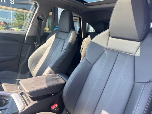 Used 2025 Audi Q5 Premium Plus AWD/4WD image 10