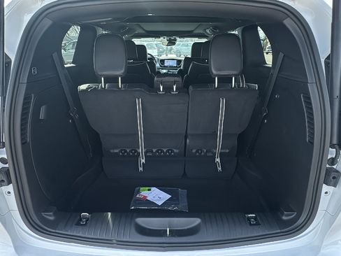 New 2026 Chrysler Pacifica Limited image 24
