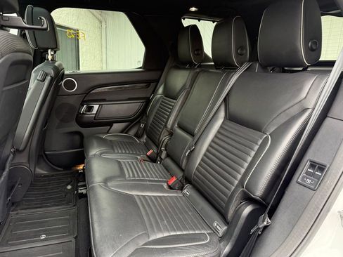 Used 2019 Land Rover Discovery HSE Luxury image 15