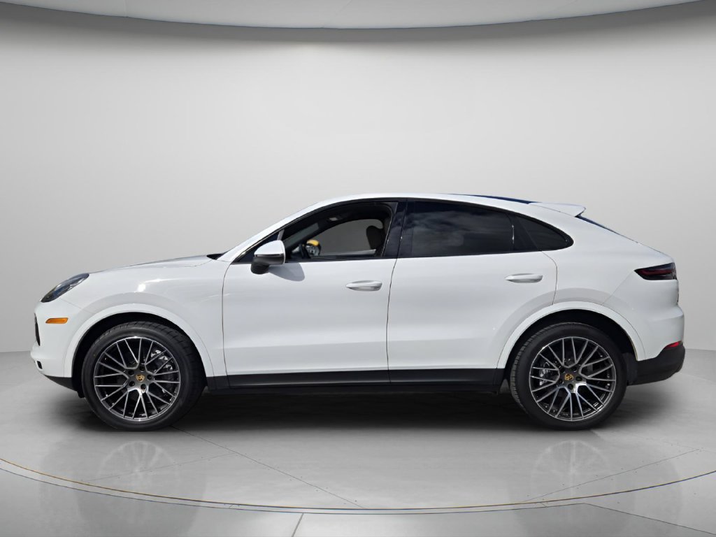 Used 2022 Porsche Cayenne Coupe AWD/4WD image 3