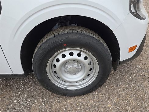 New 2025 Ford Maverick XL image 7