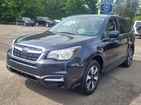 Used 2017 Subaru Forester 2.5i Premium AWD/4WD image 4