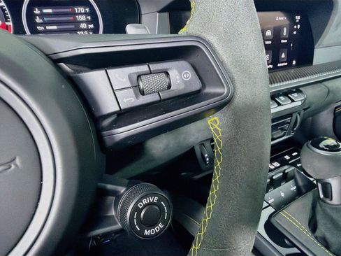 Used 2025 Porsche 911 GT3 RWD image 14