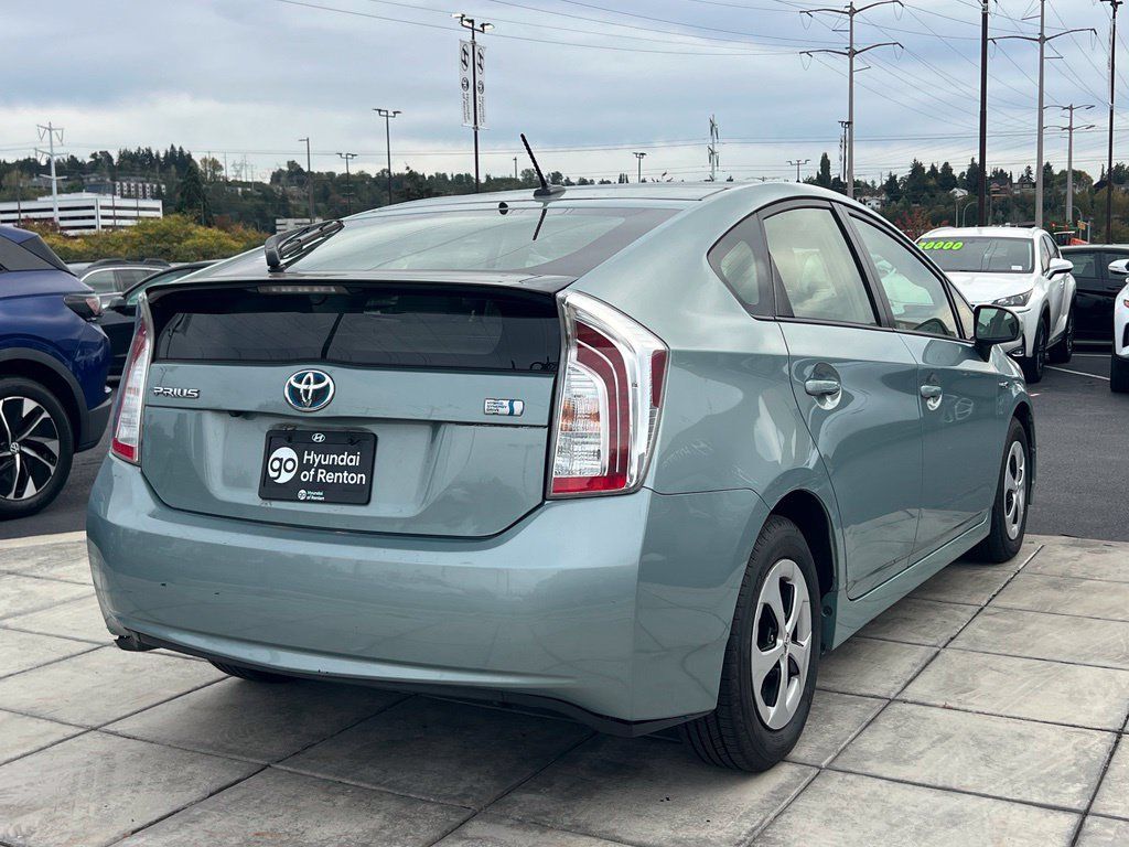 Used 2015 Toyota Prius Three w/ Solar Roof Package FWD image 7