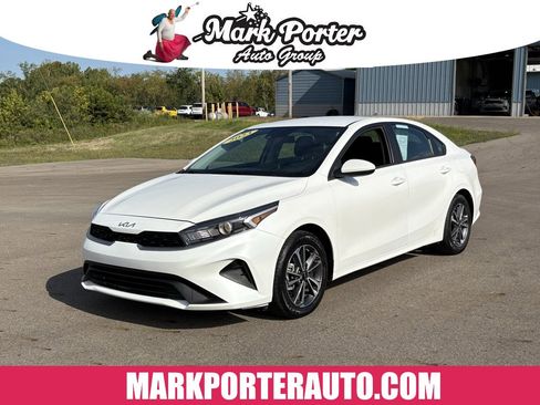 Used 2023 Kia Forte LXS image 1