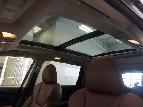 Used 2019 Subaru Ascent Touring image 10