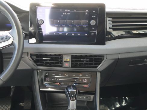 Used 2025 Volkswagen Jetta SE FWD image 14