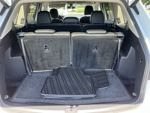 Used 2024 Volkswagen Atlas SEL AWD/4WD image 20
