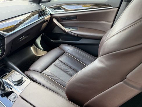 Used 2018 BMW 540i image 17